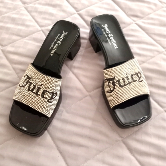 Juicy Couture Black and Silver Sandals - Picture 1 of 6